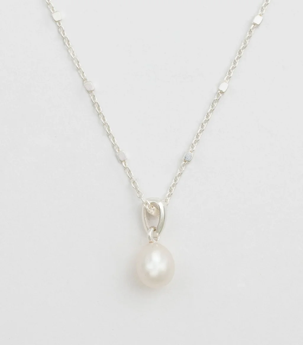 Syster P Treasure Single Pearl Necklace Silver
