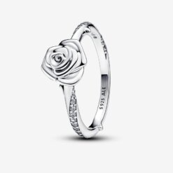Ring Rose in Bloom