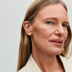 Stiftörhängen, Rose in Bloom