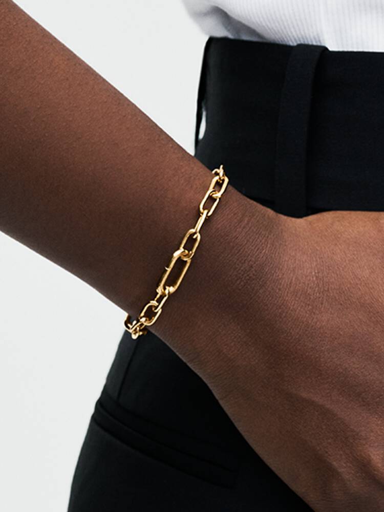 Pandora Litet Länkkedjearmband på handled – ME-armband guld styling