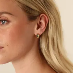 Snö Yenni små droppformade örhängen silver