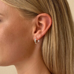 Snö Moe Ring Earring 15mm silver,Ringörhängen i en simpel design