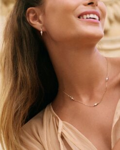 Trinny är en nedtonad, tidlös och romantisk serie som gör varje dag speciell, och som lämpar sig extra bra för speciella tillfällen som bröllop.