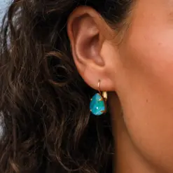 Handgjorda örhängen med exklusiva kristaller