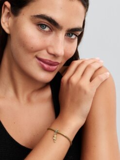 Havsinspirerad Pandora berlock i form av sjöhäst