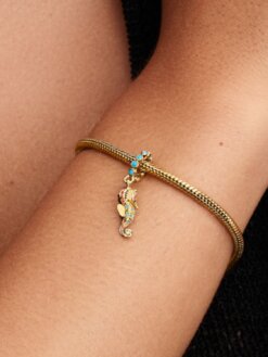 Guldpläterad sjöhästsberlock från Pandora