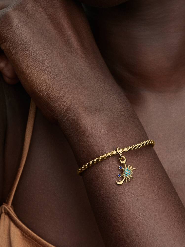 Pandora Moments krabba hängberlock 14k guld 764684C01 – gröna kristaller studiobild havstema