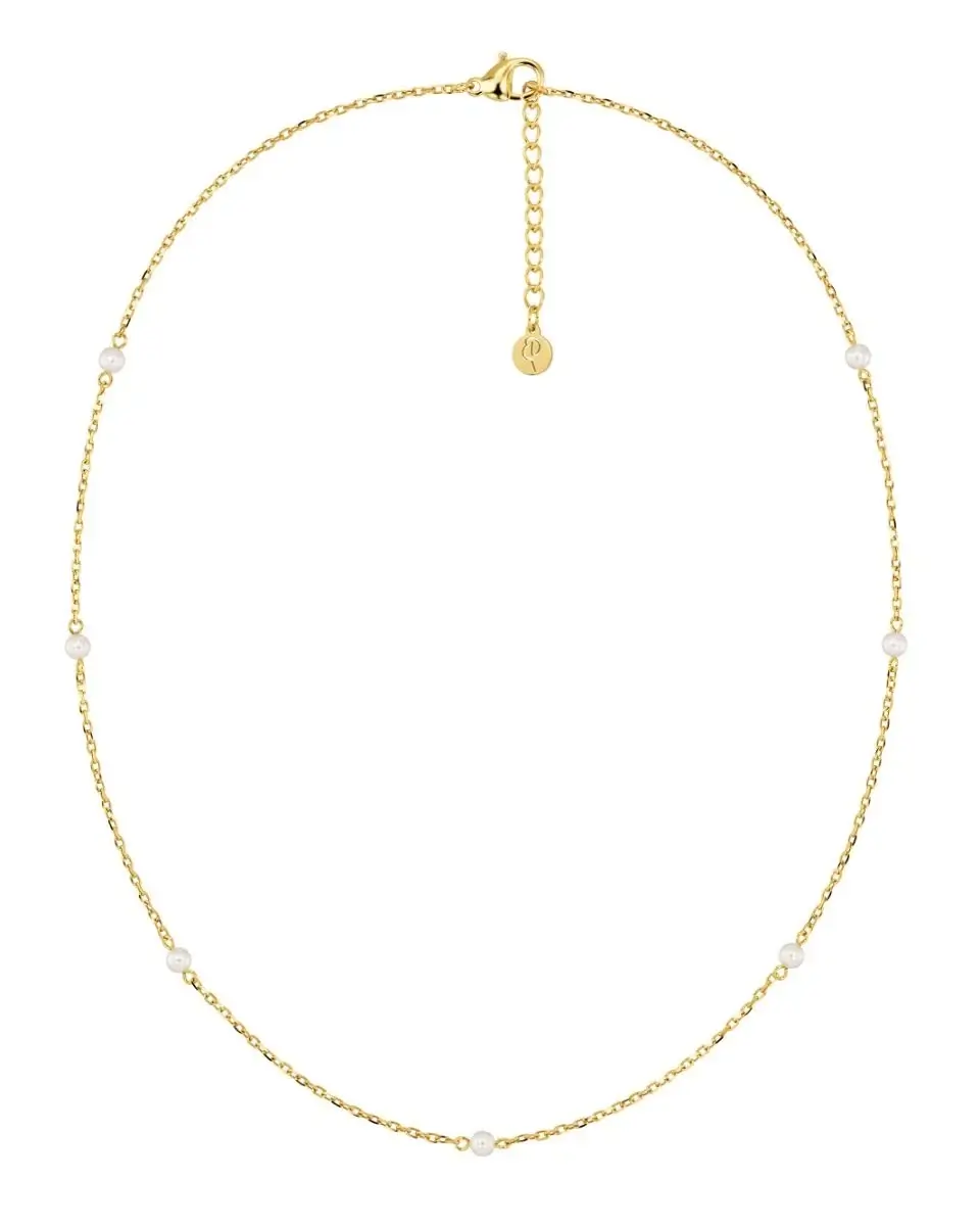 Närbild på Lilo Necklace Gold pärldesign i guldplätering