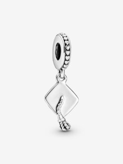 Examensmössa hängberlock i sterlingsilver