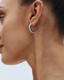 Edblad Lilo Hoops L Steel – eleganta silvertonade hoops, diameter ca 22 mm