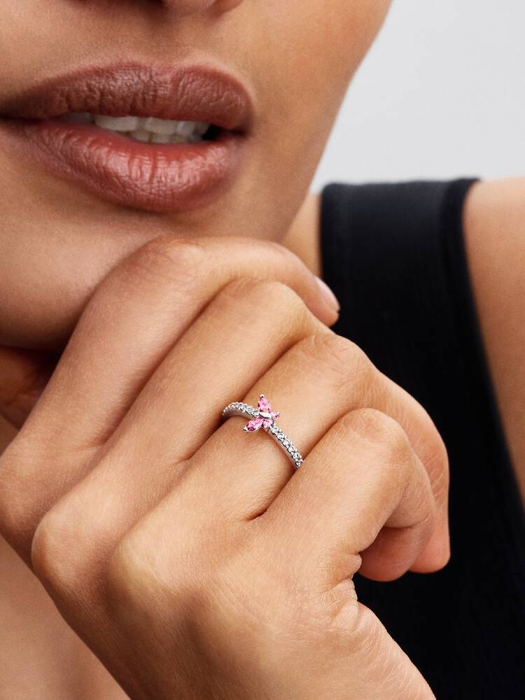 Pandora ring fjäril glittrande rosa och klar zirkonia silver detalj