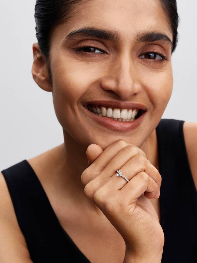 Pandora ring fjäril glittrande kubisk zirkonia silver detalj