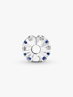 Pandora silver klämstopp med blå kristaller detaljvy