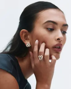 Edblad Inez örhängen Gold detalj cubic zirkonia örsnibb