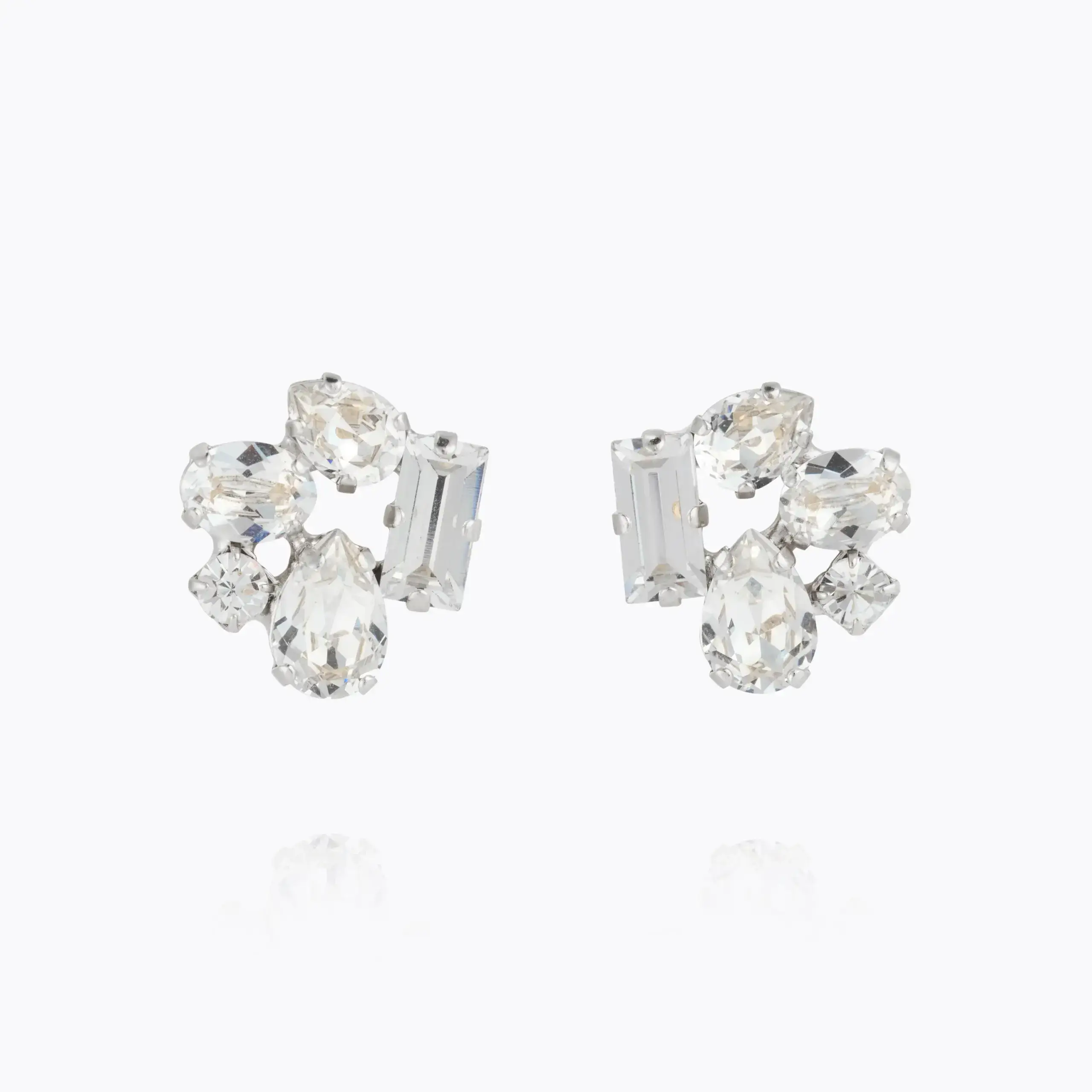 Noelle Stud Earrings Crystal – stiftörhängen med klar kristall och guldfinish