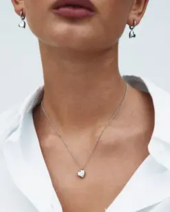 Amorina steel necklace från Edblad – elegant rostfritt stål halsband