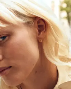 Leora steel studs från Edblad – minimalistiska örhängen i stål