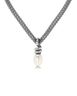 Edblad Swivel Necklace Pearl L Steel – längre halsband i rostfritt stål med vridbar pärldetalj