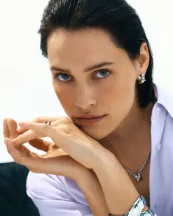 Alexa studs i stål från Edblad – eleganta stora stiftörhängen