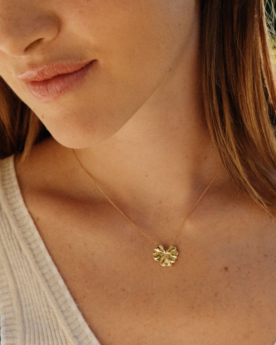 Gerana gold necklace från Edblad – minimalistiskt halsband i guld