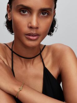 Pandora fjärilsberlock 764369C01 närbild på openwork-design