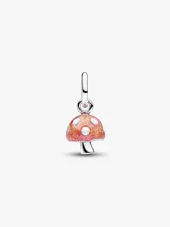 Pandora Glow-in-the-Dark Mushroom Dangle Charm på vit bakgrund