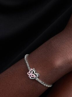 Pandora Sammanflätat Hjärta och Fjäril Berlock – openwork design i sterlingsilver