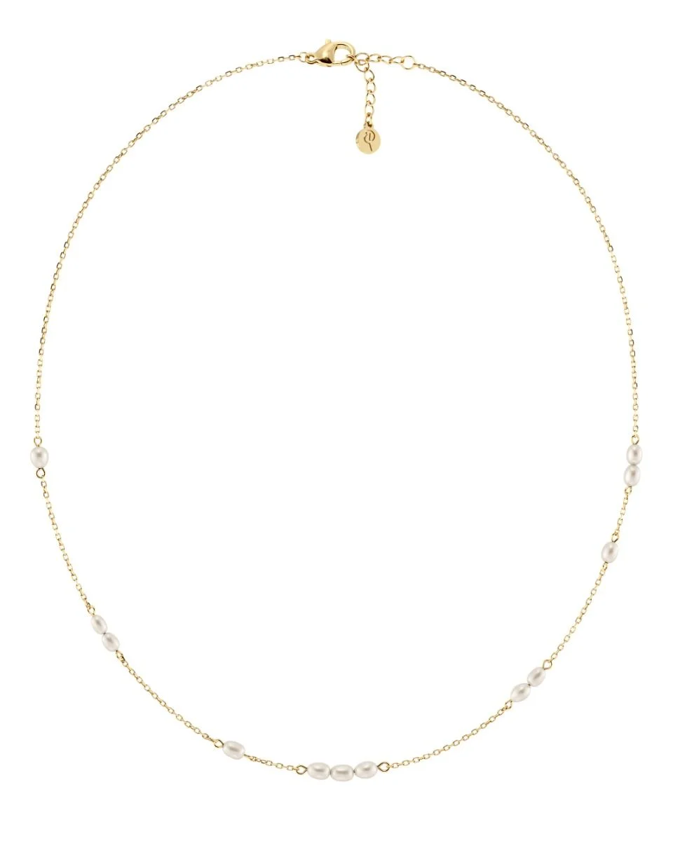 Breeze Necklace Multi Gold från Edblad är ett elegant halsband med pärlor och 14K guldplätering. Perfekt för vardag, fest och present.