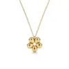 Daisy Necklace M Gold från Edblad halsband med blomdesign i guld