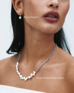 Små hoops i silver från Edblad med sötvattenspärlor