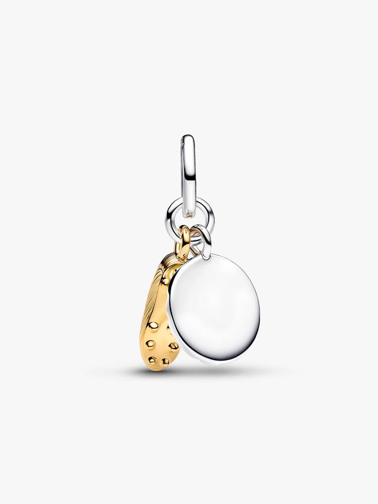 Närbild Pandora fotbollssko hängberlock – emalj dobbar sterlingsilver detalj sport hobby berlock