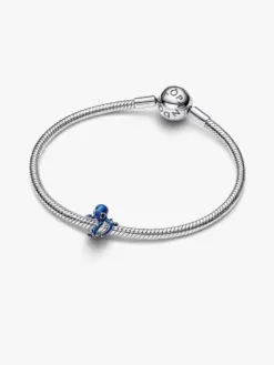 Pandora blå bläckfisk berlock sidovy – sterlingsilver tentaklar pärldekor marin 2026 Moments