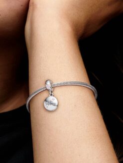Pandora Systrar för Alltid Hängberlock på modell Moments-armband – rosa zirkonia syster present