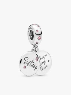 Närbild Pandora Systrar för Alltid – gravyr Sisters you don't always see them sterlingsilver disc