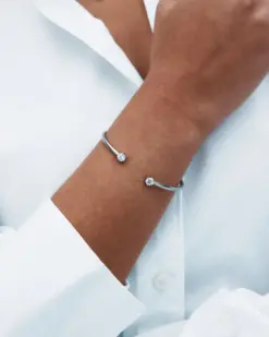 Silverfärgat bangle-armband från Edblad