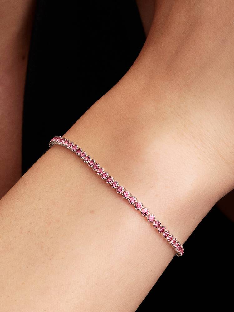 Pandora 593927C02 närbild – orkidrosa CZ fyrkloinfattning sterlingsilver tennisarmband Timeless