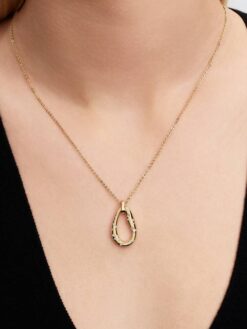 Pandora Essence halsband organiskt hängsmycke guld 364666C01 – flush-set stenar 45 cm studiobild