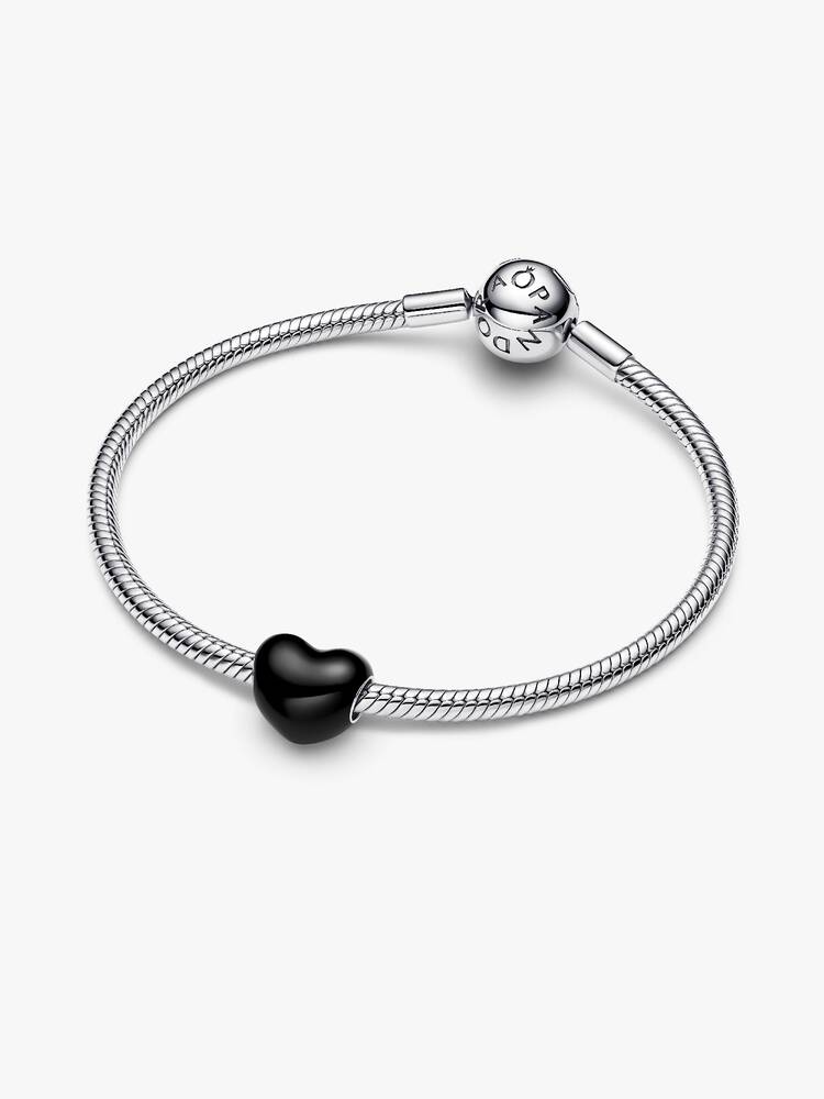 Pandora Svart Hjärtformad Berlock på armband – svart emalj silver Pandora Moments styling